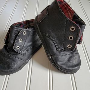 TOMS, toddler/infant no lace shoes